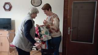 Aktuality / Vystúpenie detí spojené s odovzdávaním vianočných darčekov 2025 - foto